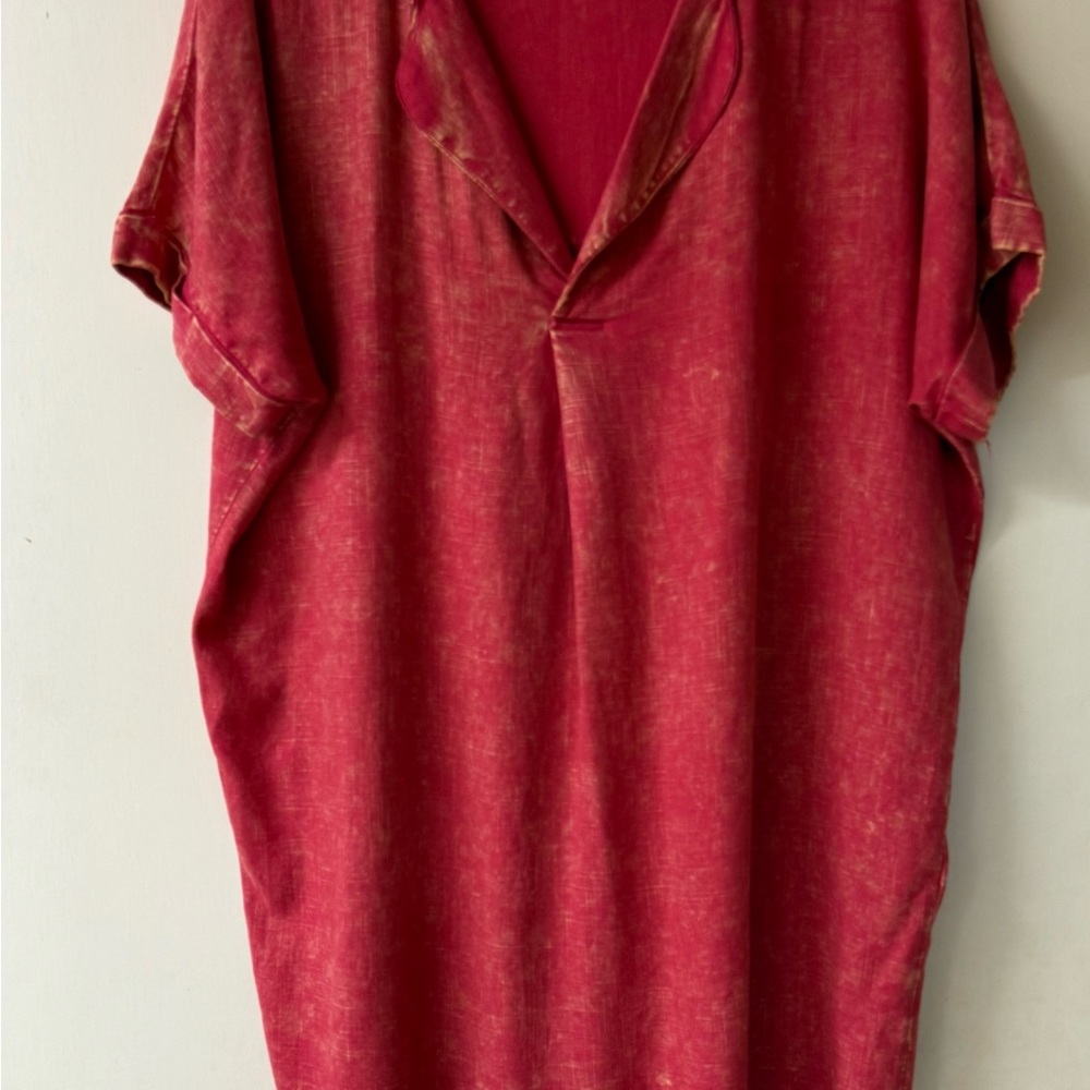Zenana Red Acid Wash with Gold Women’s Midi Dress. Size Large‎